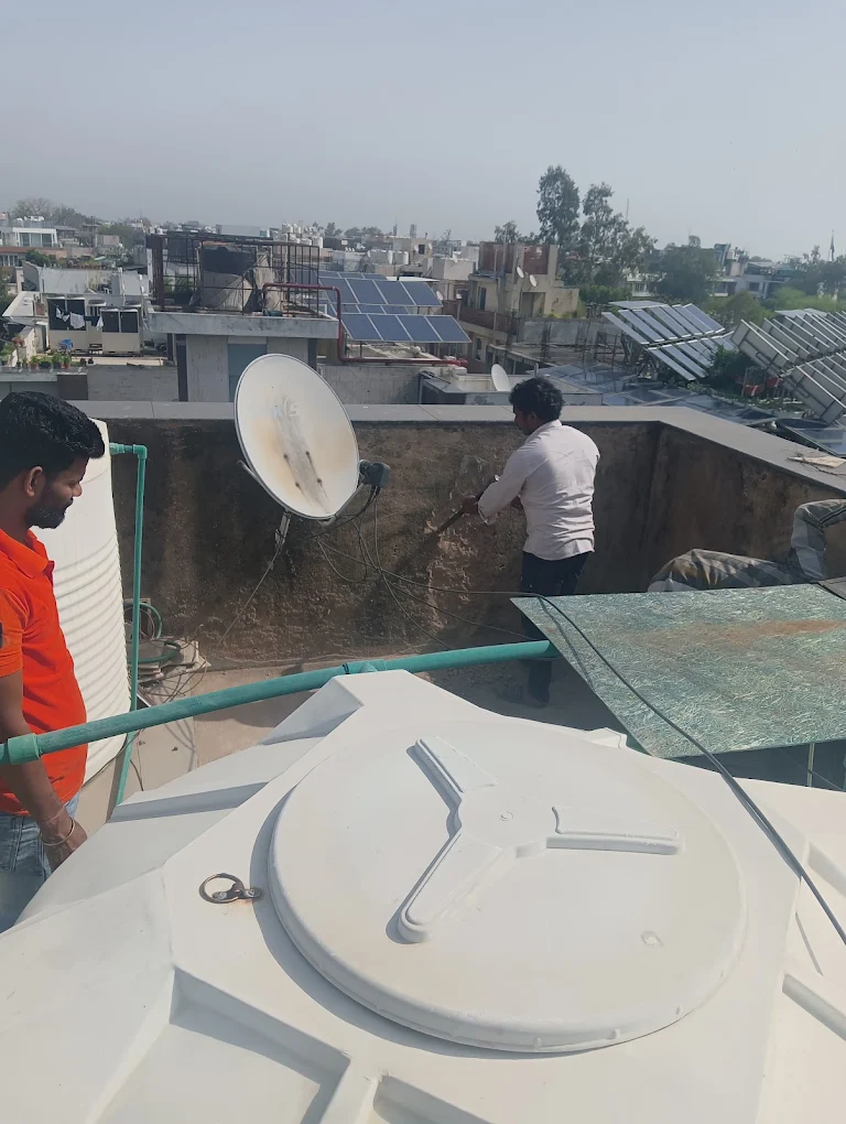 Water tank service by Boys@Work
