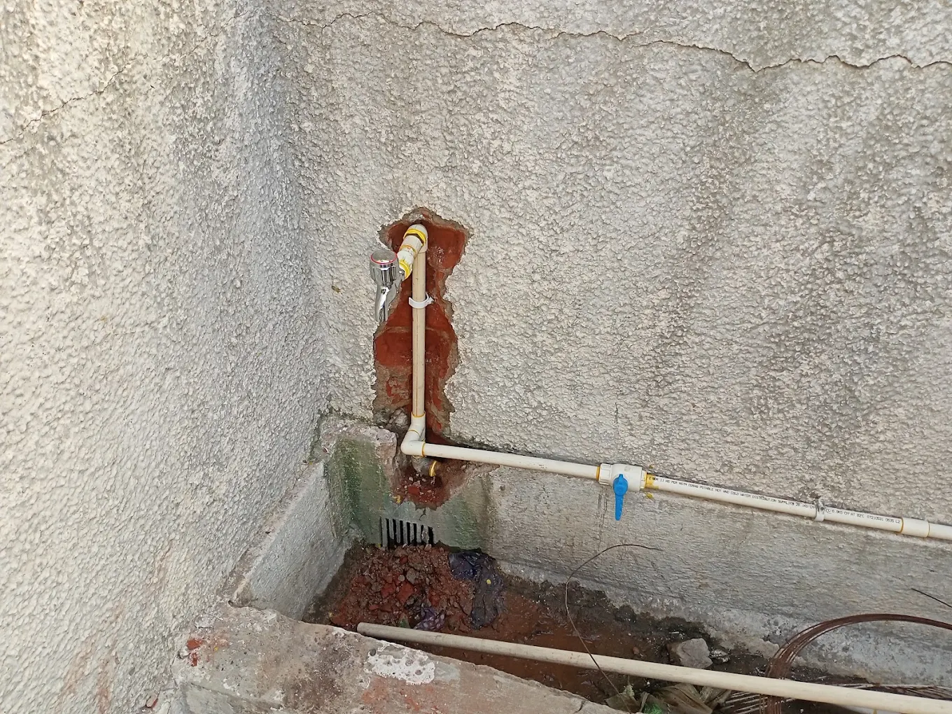 Concealed pipe repair by Boys@Work